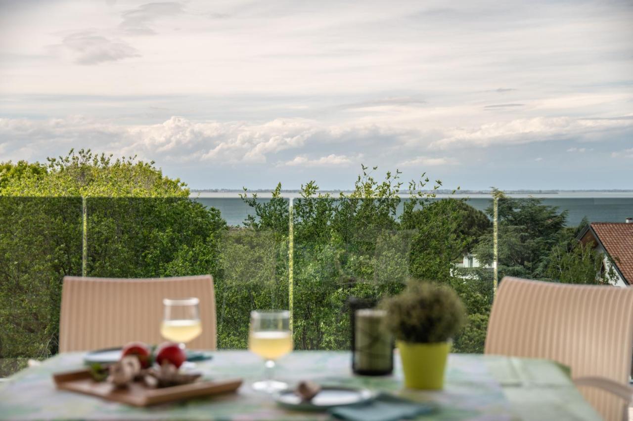 Residenza Monica Apartman Lignano Sabbiadoro Kültér fotó